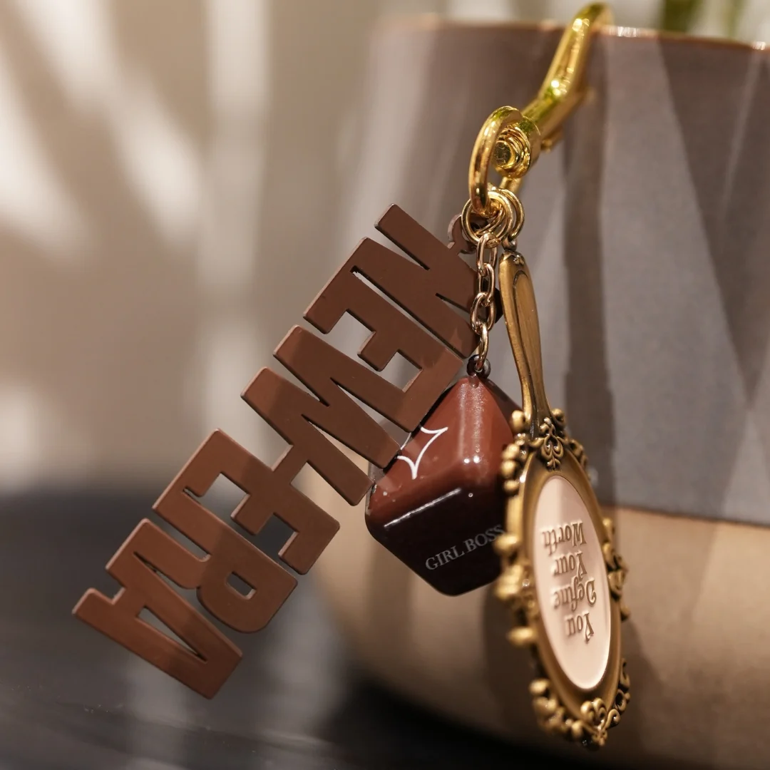 Girl Boss Mini Sculpture Bundle - Brown - Image 3
